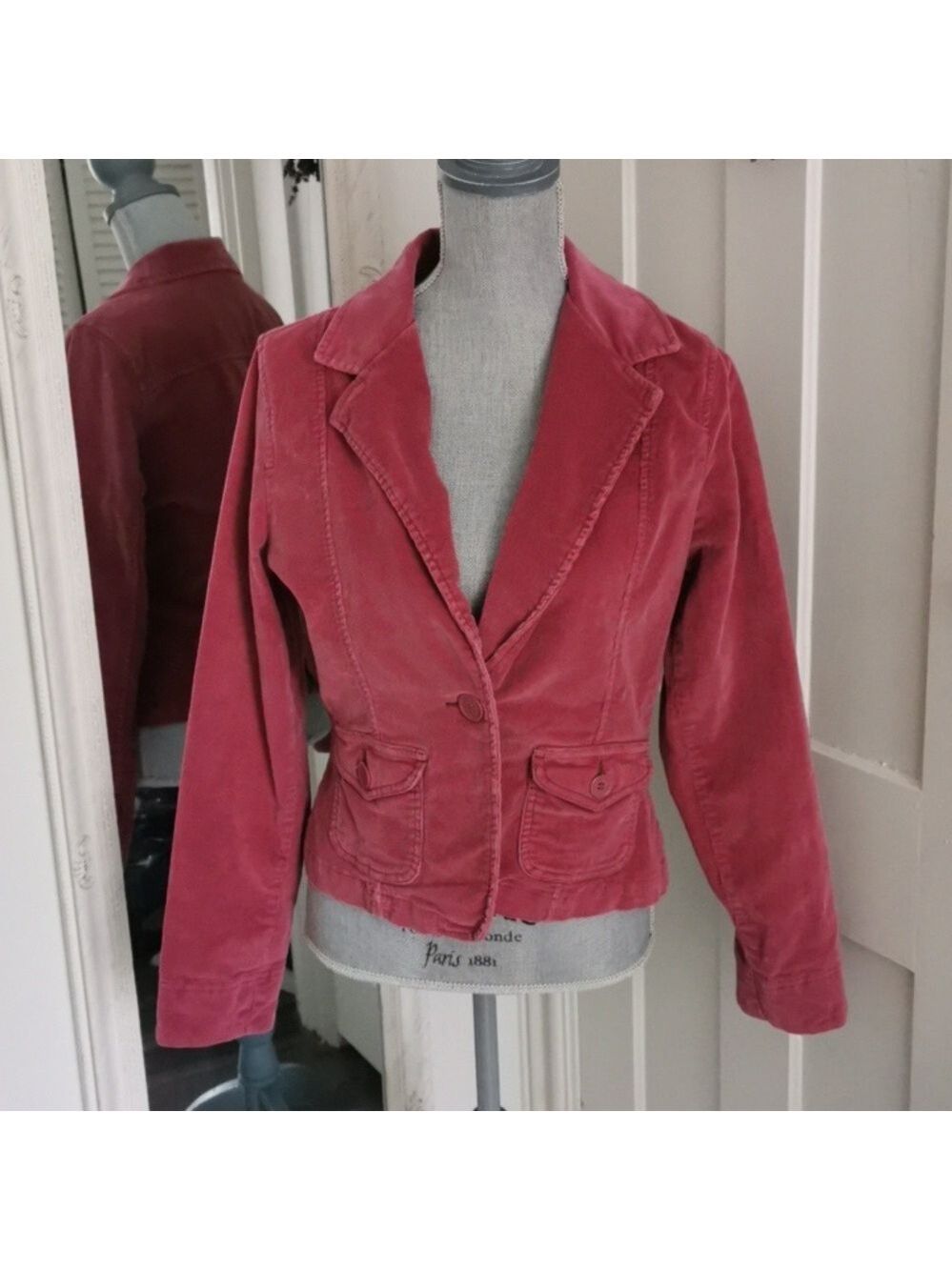 Bill Blass womens vintage pink corduroy blazer/ pockets. Size PL